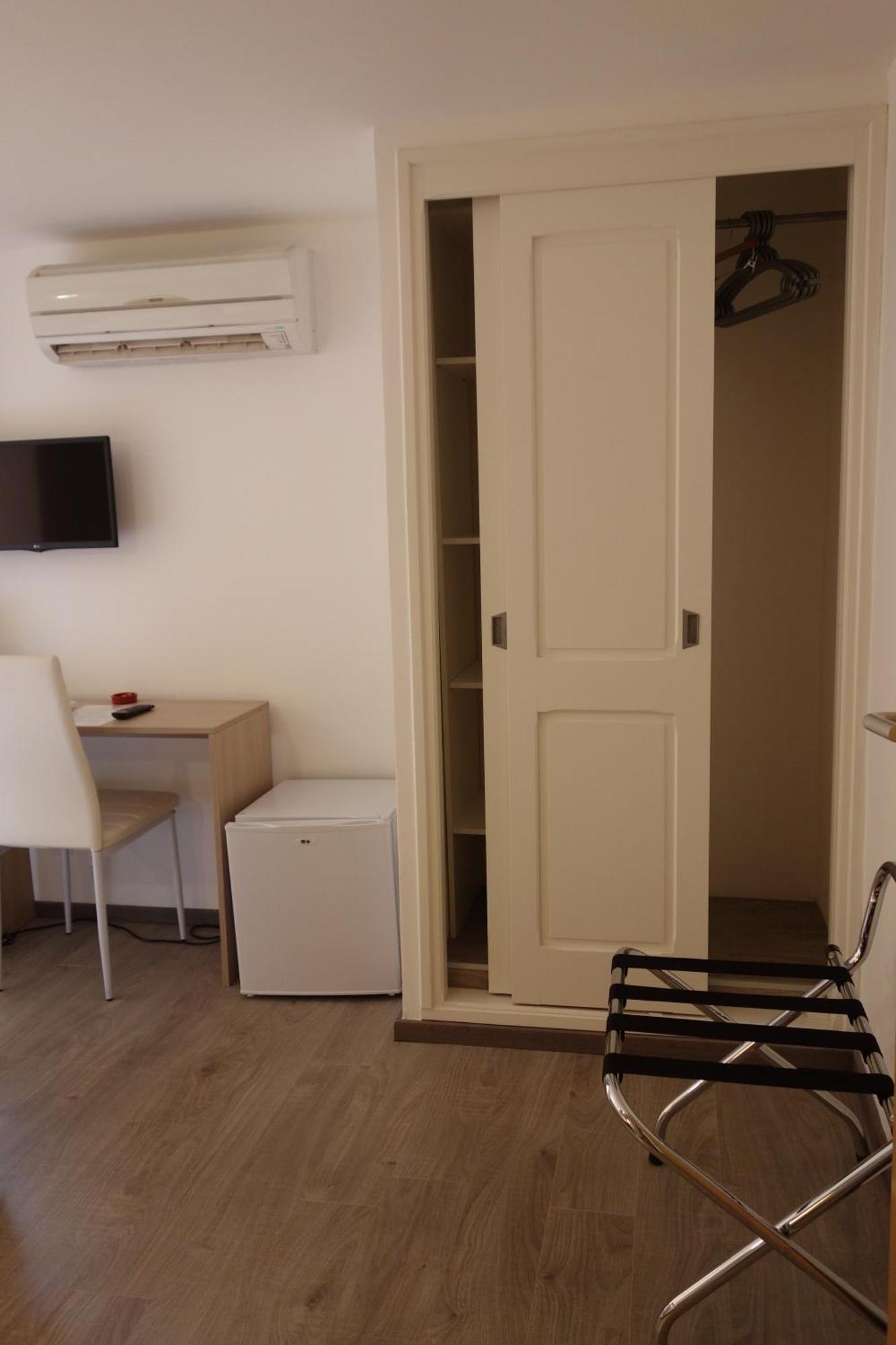 Hotel Le Prejoly Saint-Vallier-de-Thiey الغرفة الصورة