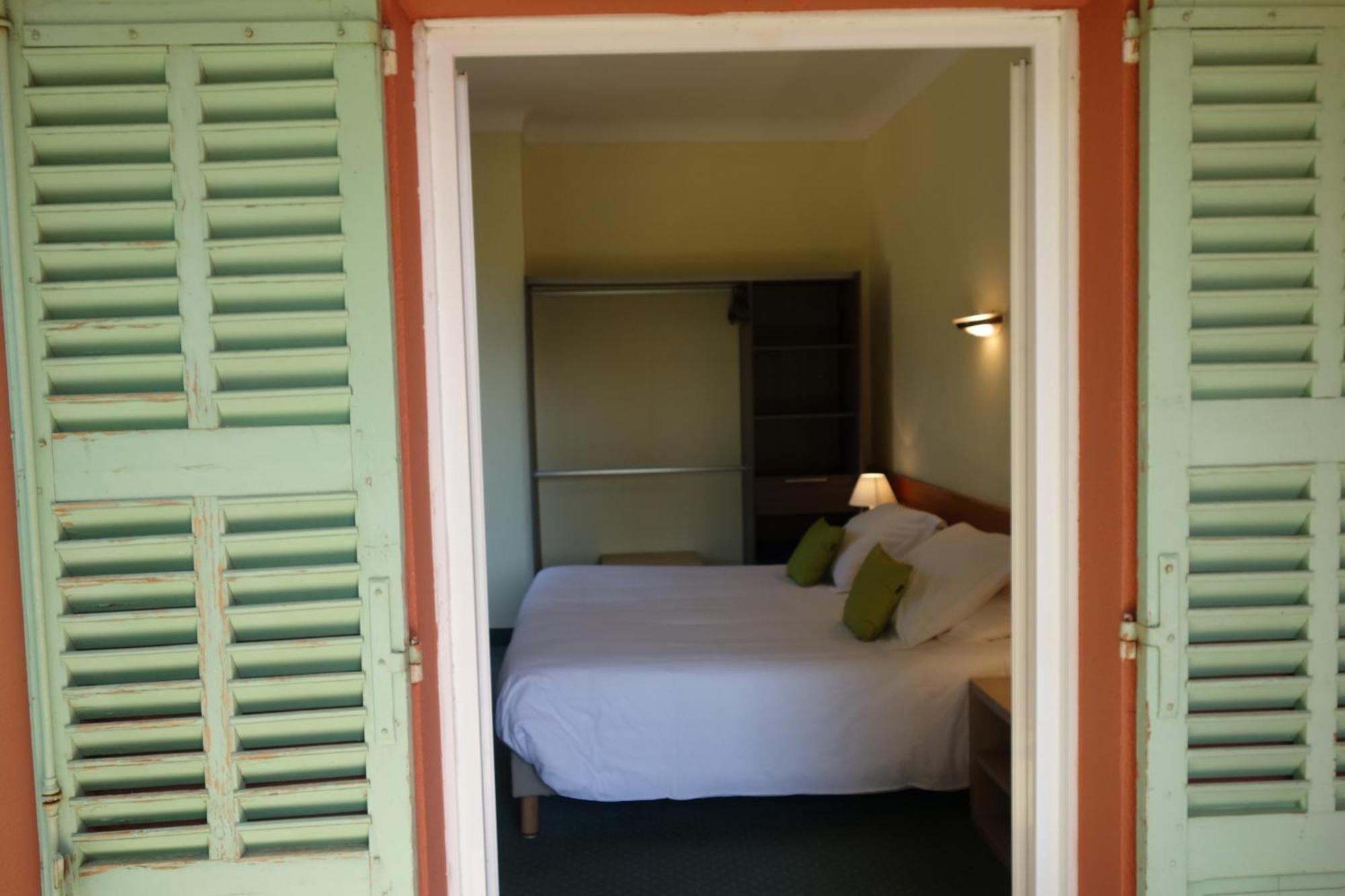 Hotel Le Prejoly Saint-Vallier-de-Thiey الغرفة الصورة