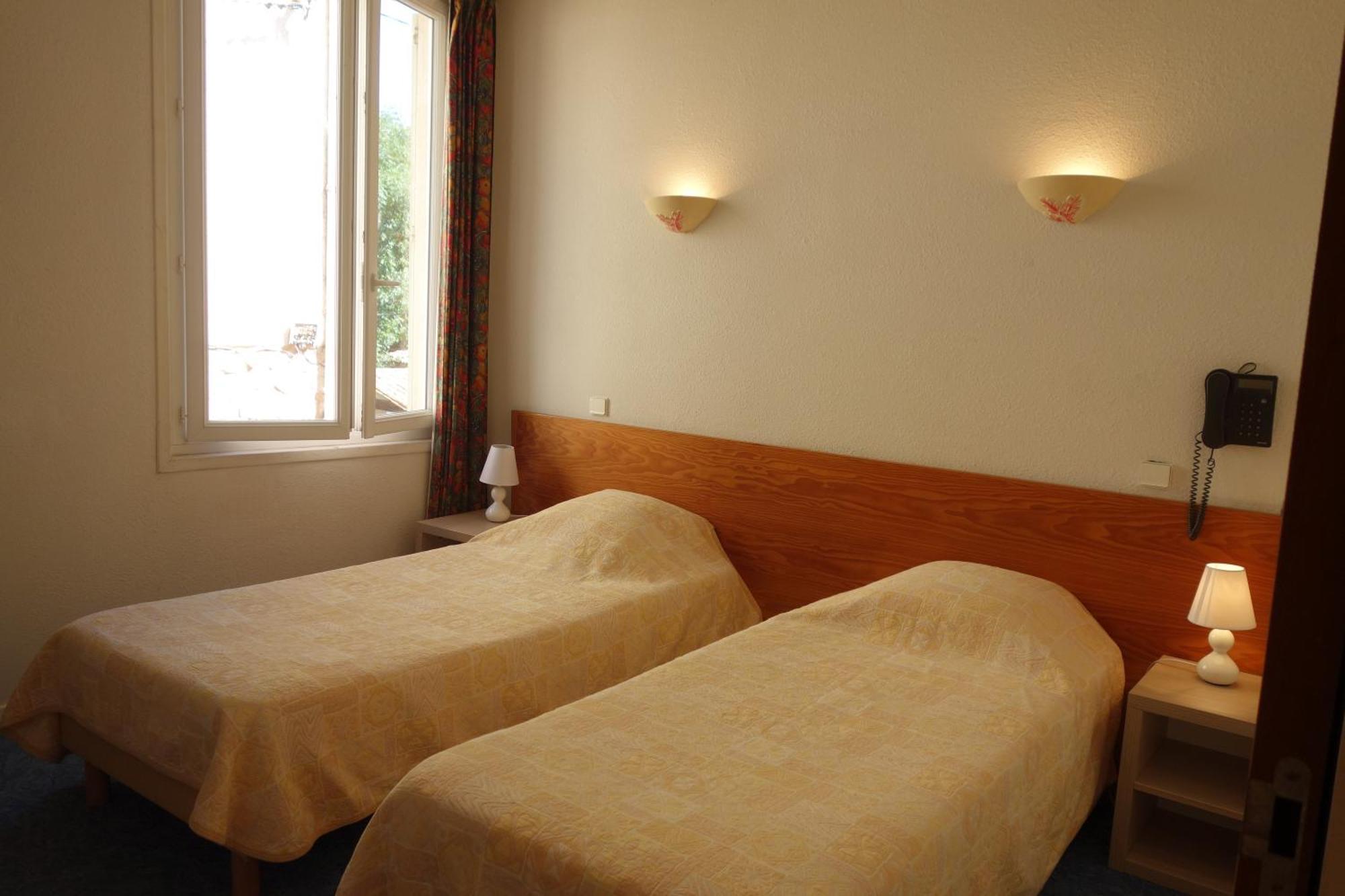 Hotel Le Prejoly Saint-Vallier-de-Thiey الغرفة الصورة
