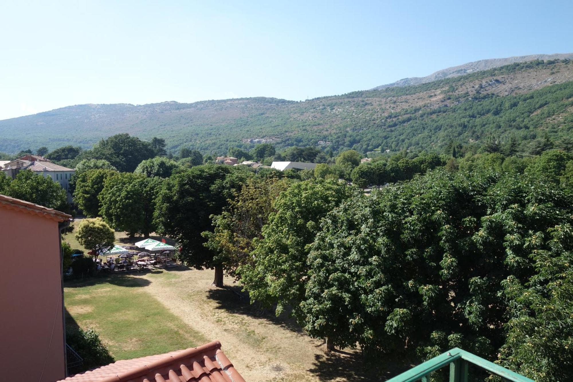 Hotel Le Prejoly Saint-Vallier-de-Thiey الغرفة الصورة