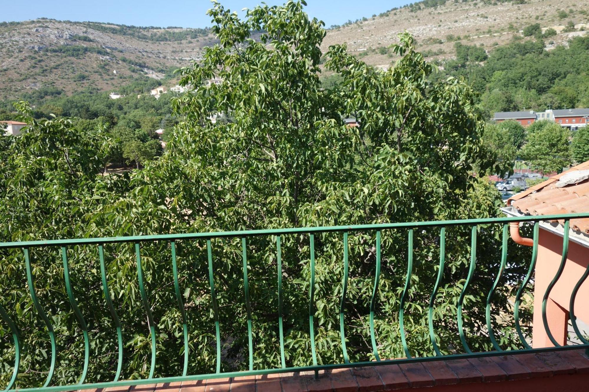 Hotel Le Prejoly Saint-Vallier-de-Thiey الغرفة الصورة