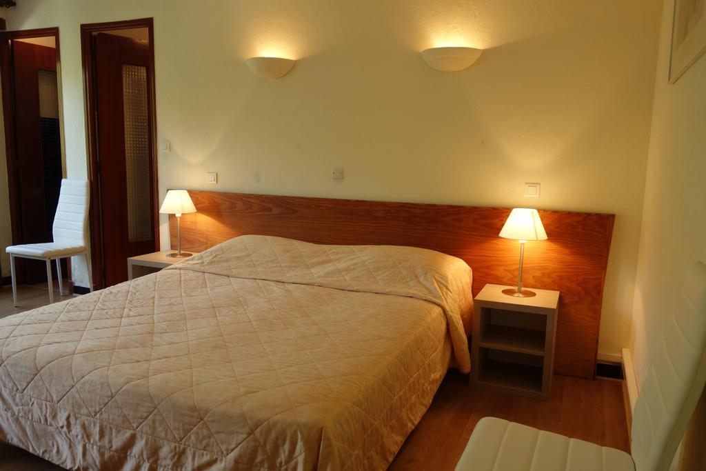 Hotel Le Prejoly Saint-Vallier-de-Thiey الغرفة الصورة